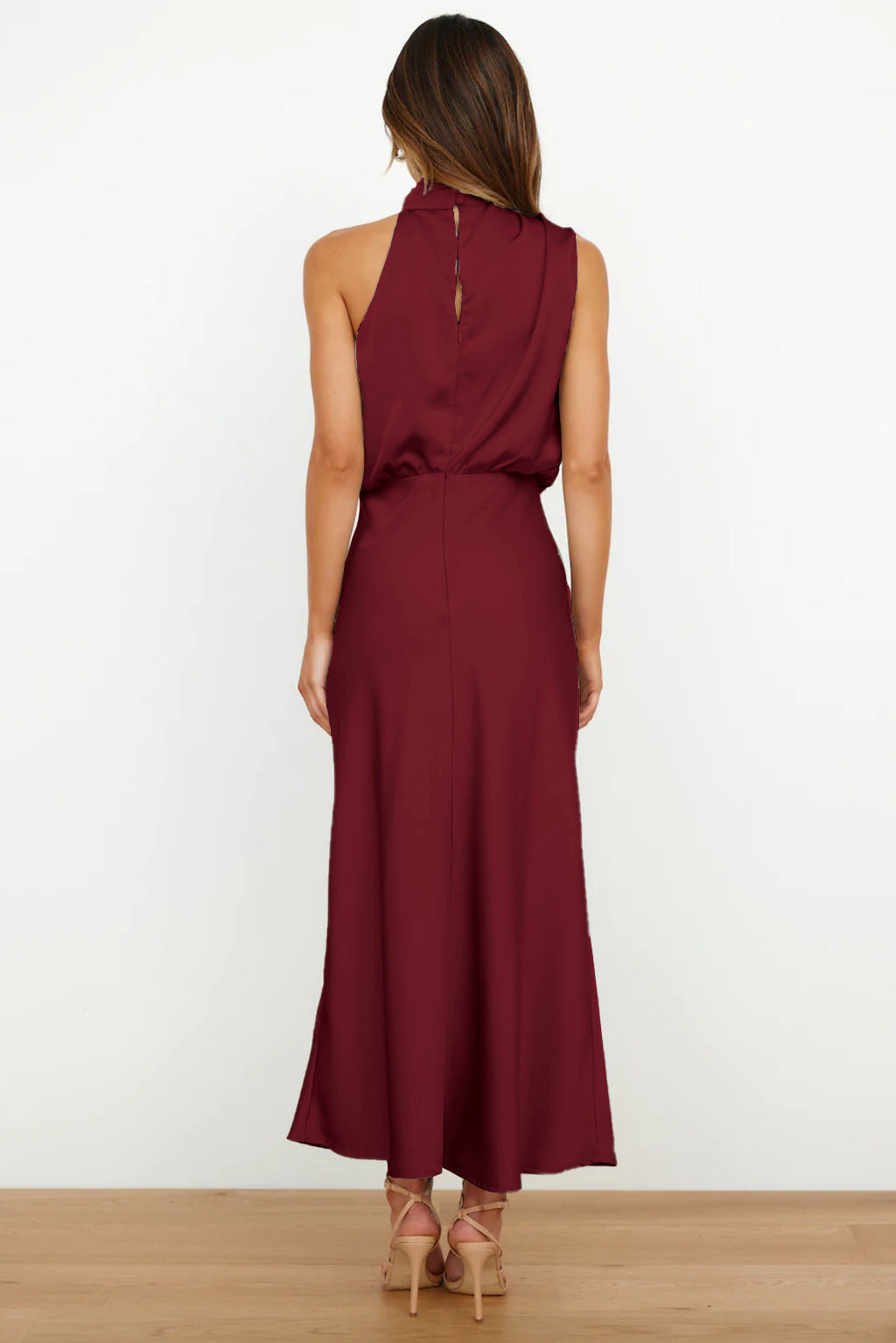 Elegant Sleeveless Satin Evening Gown